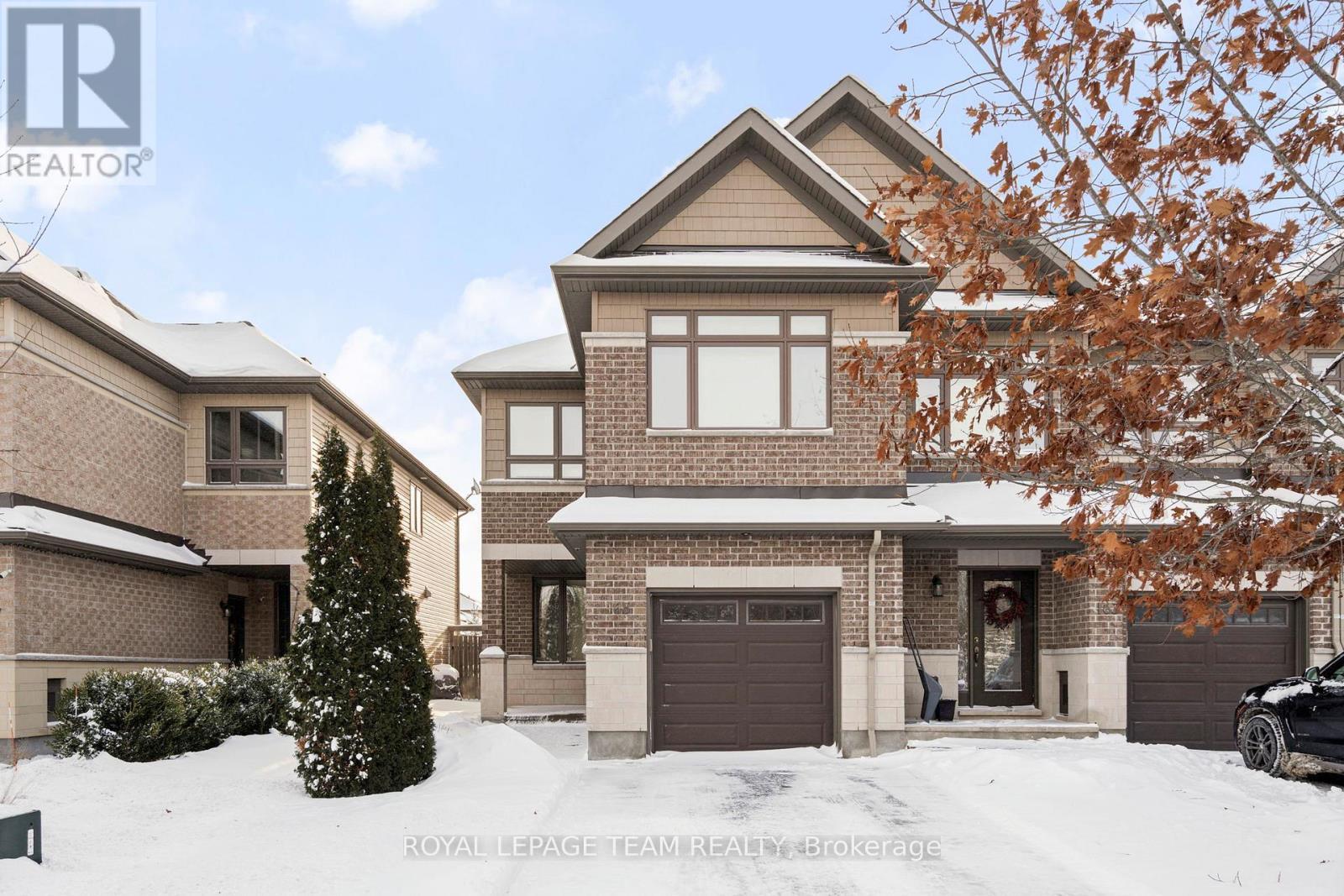 165 Woodhurst Crescent, Ottawa, ON - Outdoor With Facade
