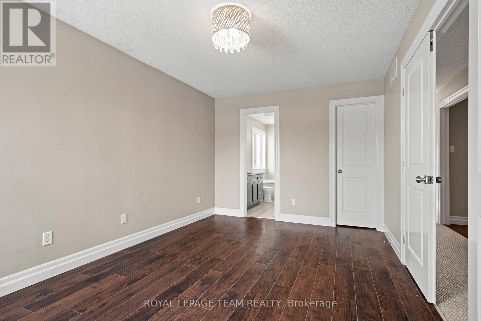 165 Woodhurst Crescent, Ottawa, ON - Indoor Photo Showing Other Room