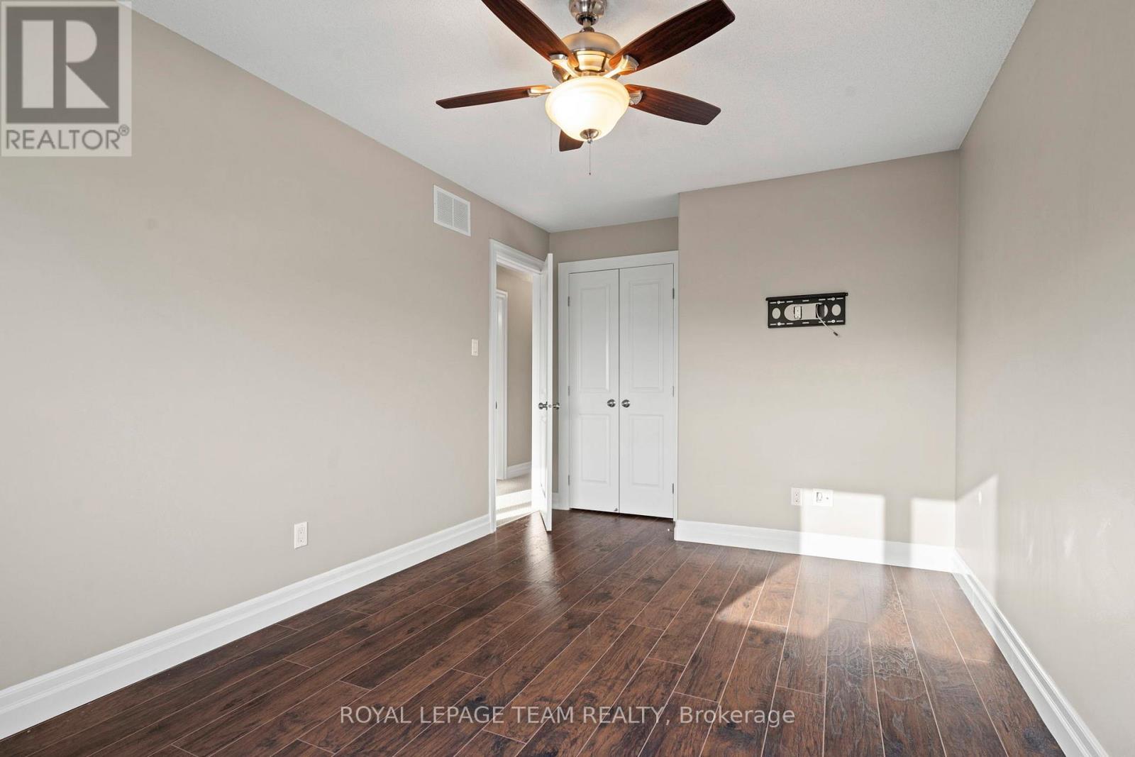 165 Woodhurst Crescent, Ottawa, ON - Indoor Photo Showing Other Room