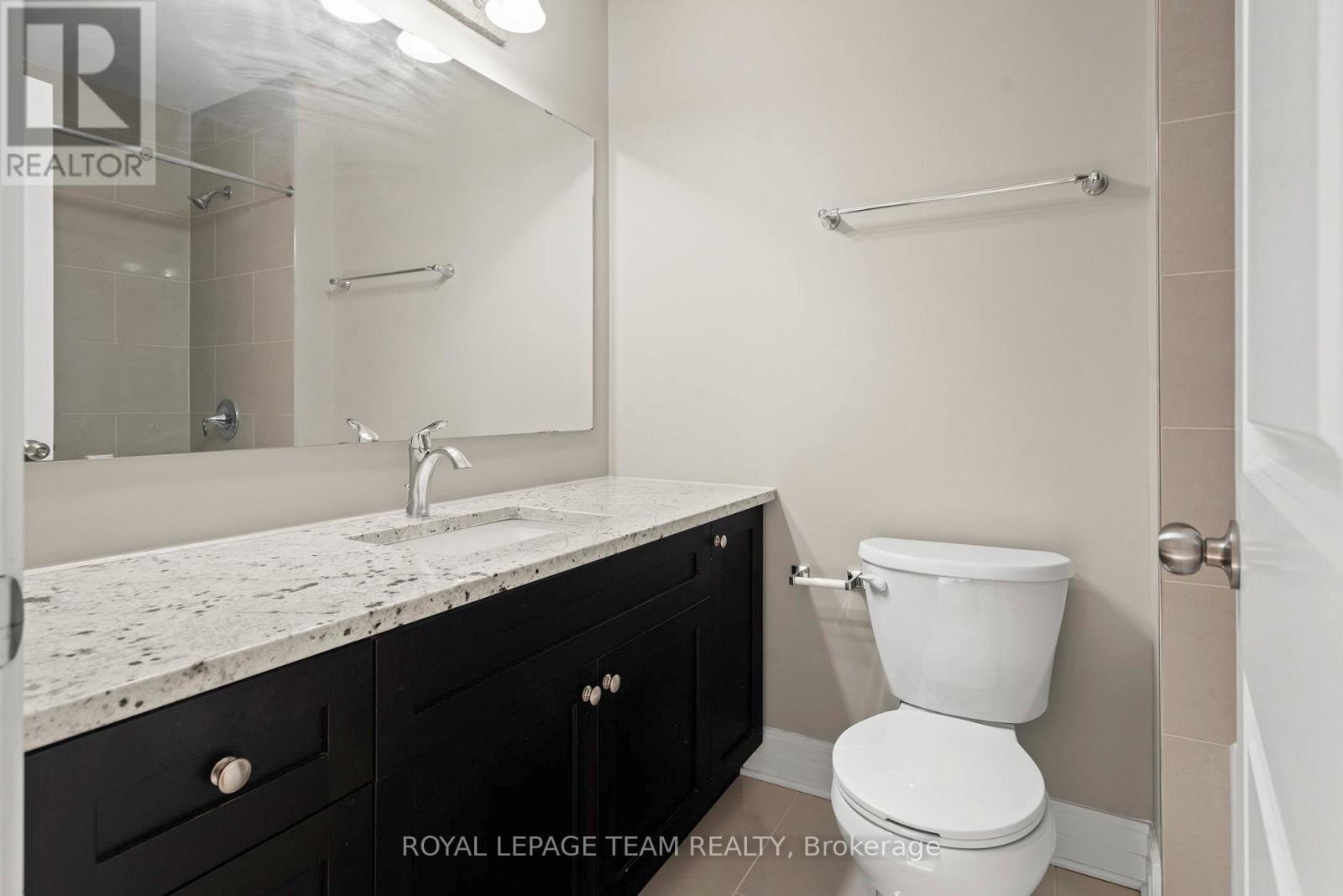 165 Woodhurst Crescent, Ottawa, ON - Indoor Photo Showing Bathroom