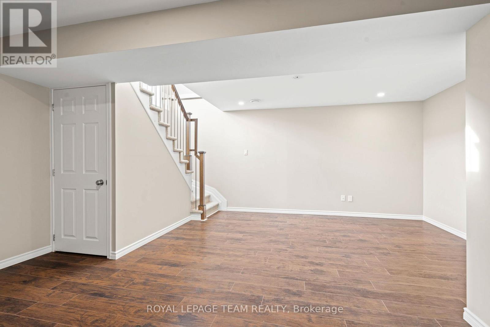 165 Woodhurst Crescent, Ottawa, ON - Indoor Photo Showing Other Room