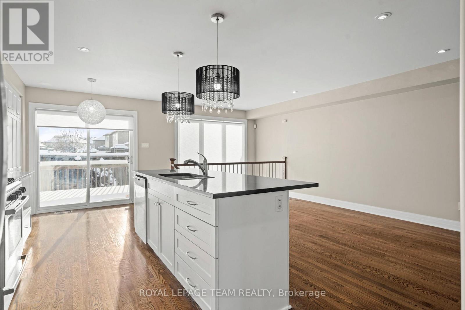 165 Woodhurst Crescent, Ottawa, ON - Indoor Photo Showing Other Room