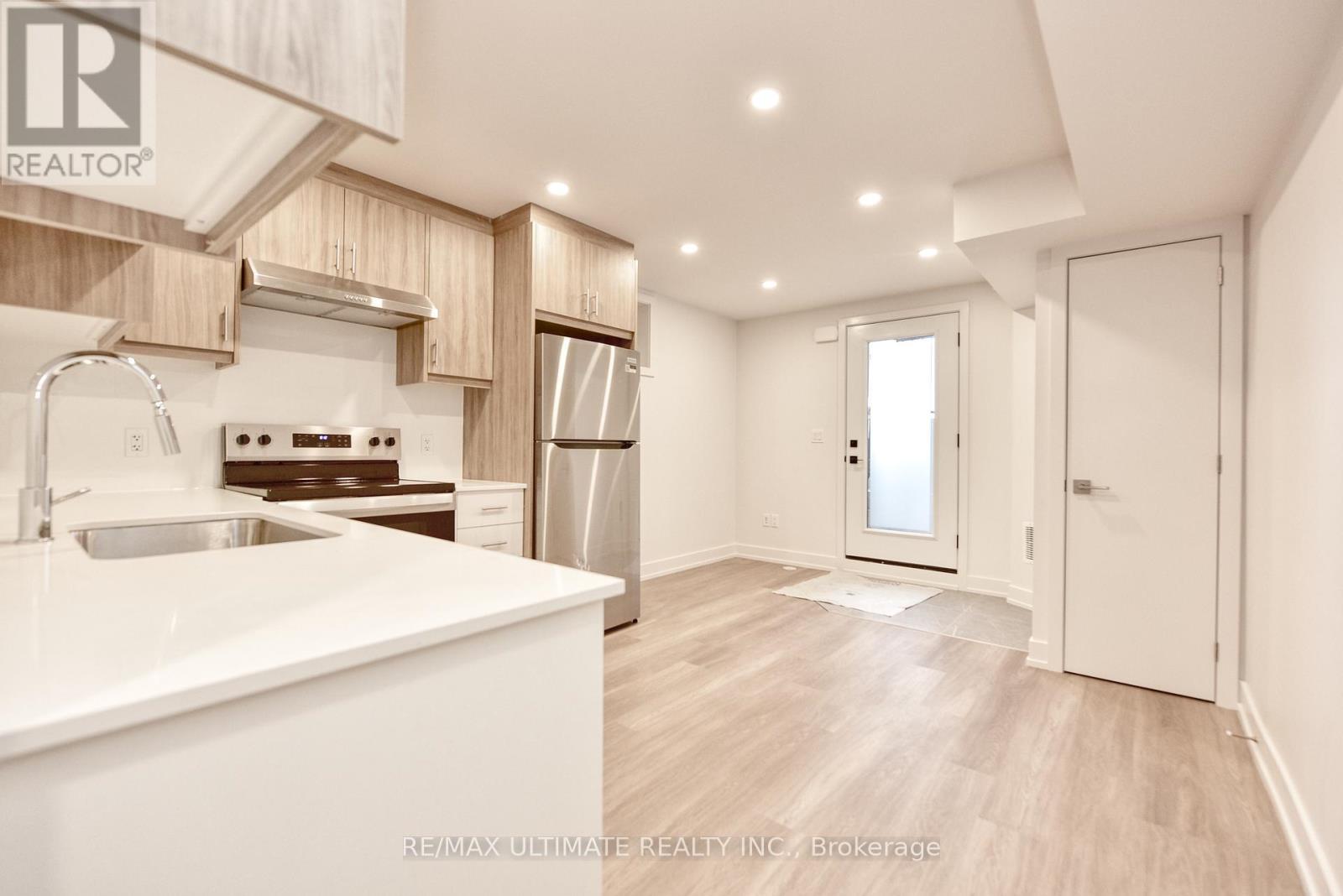 Basement - 385 Mcroberts Avenue, Toronto, ON - Indoor Photo Showing Kitchen With Stainless Steel Kitchen With Upgraded Kitchen