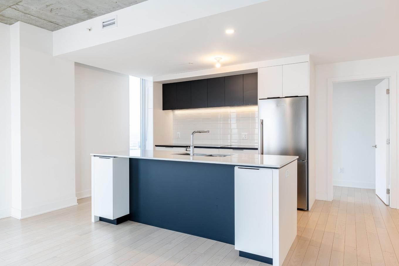 Cuisine - 1612-60 Rue De L'Éclipse, Brossard, QC - Indoor Photo Showing Kitchen