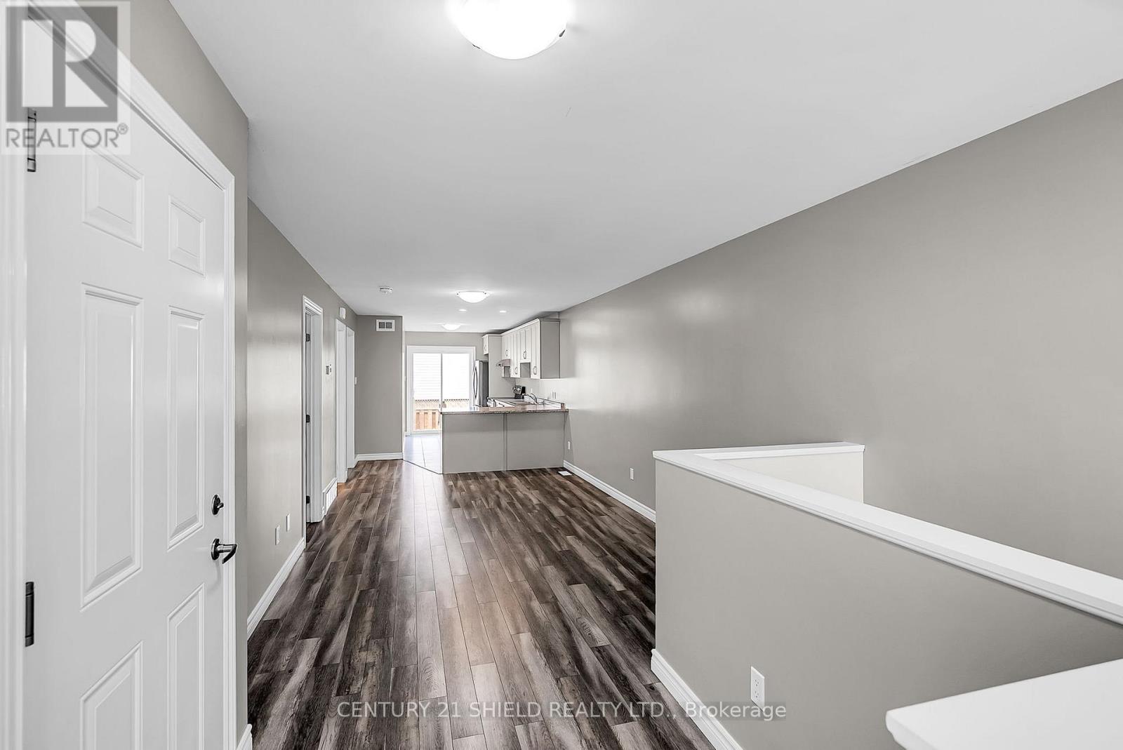 215 Third Street W, Cornwall, ON - Indoor Photo Showing Other Room