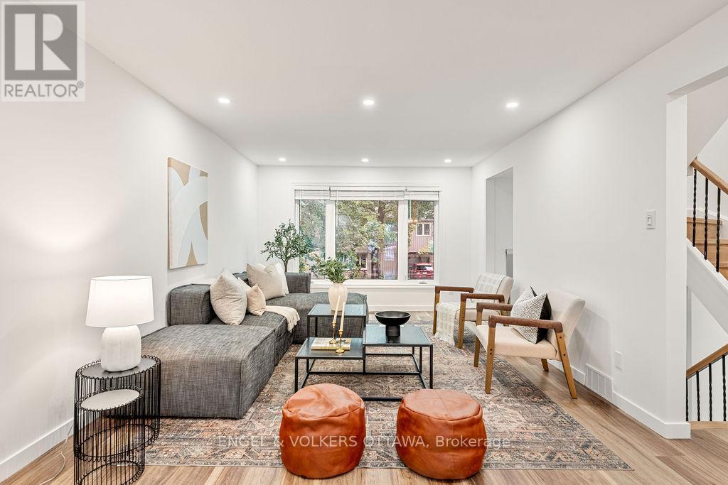 12 Bayside Private, Ottawa, ON - Indoor Photo Showing Other Room