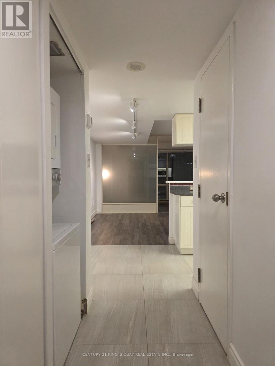 2513 - 1001 Bay Street, Toronto, ON - Indoor Photo Showing Other Room