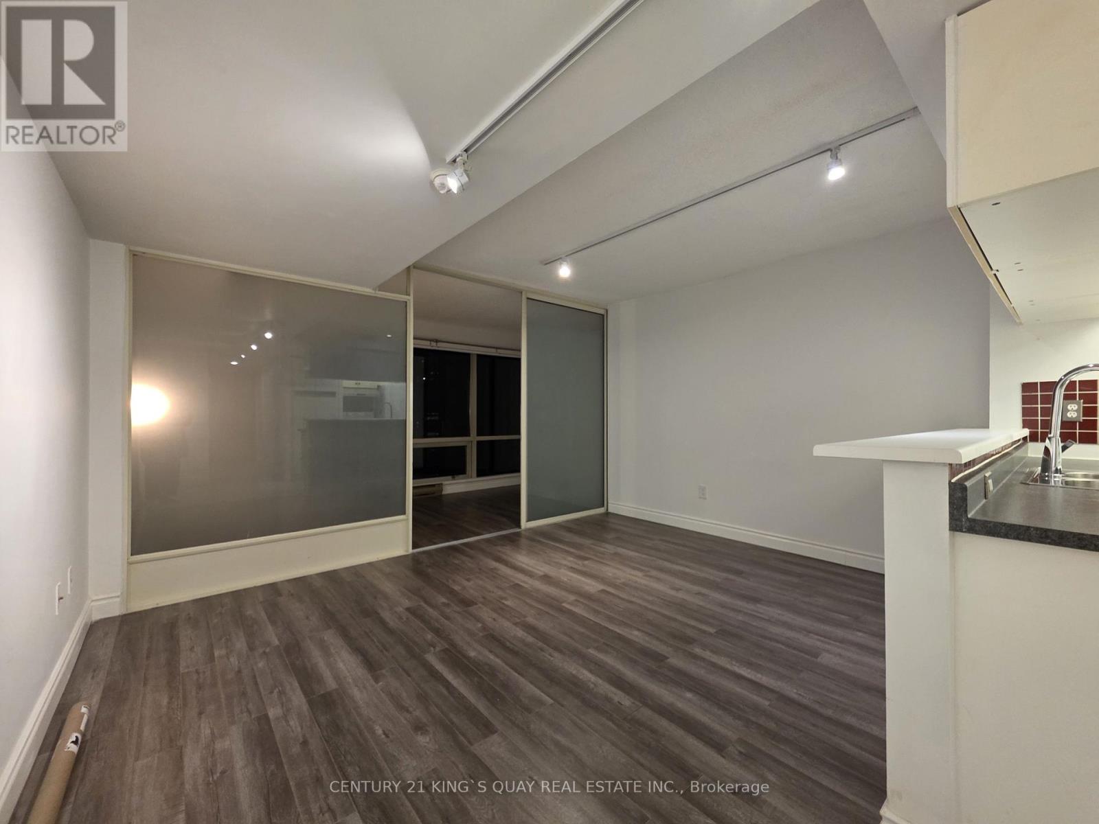 2513 - 1001 Bay Street, Toronto, ON - Indoor Photo Showing Other Room