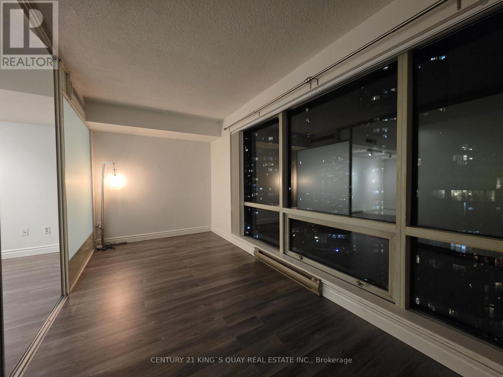 2513 - 1001 Bay Street, Toronto, ON - Indoor Photo Showing Other Room