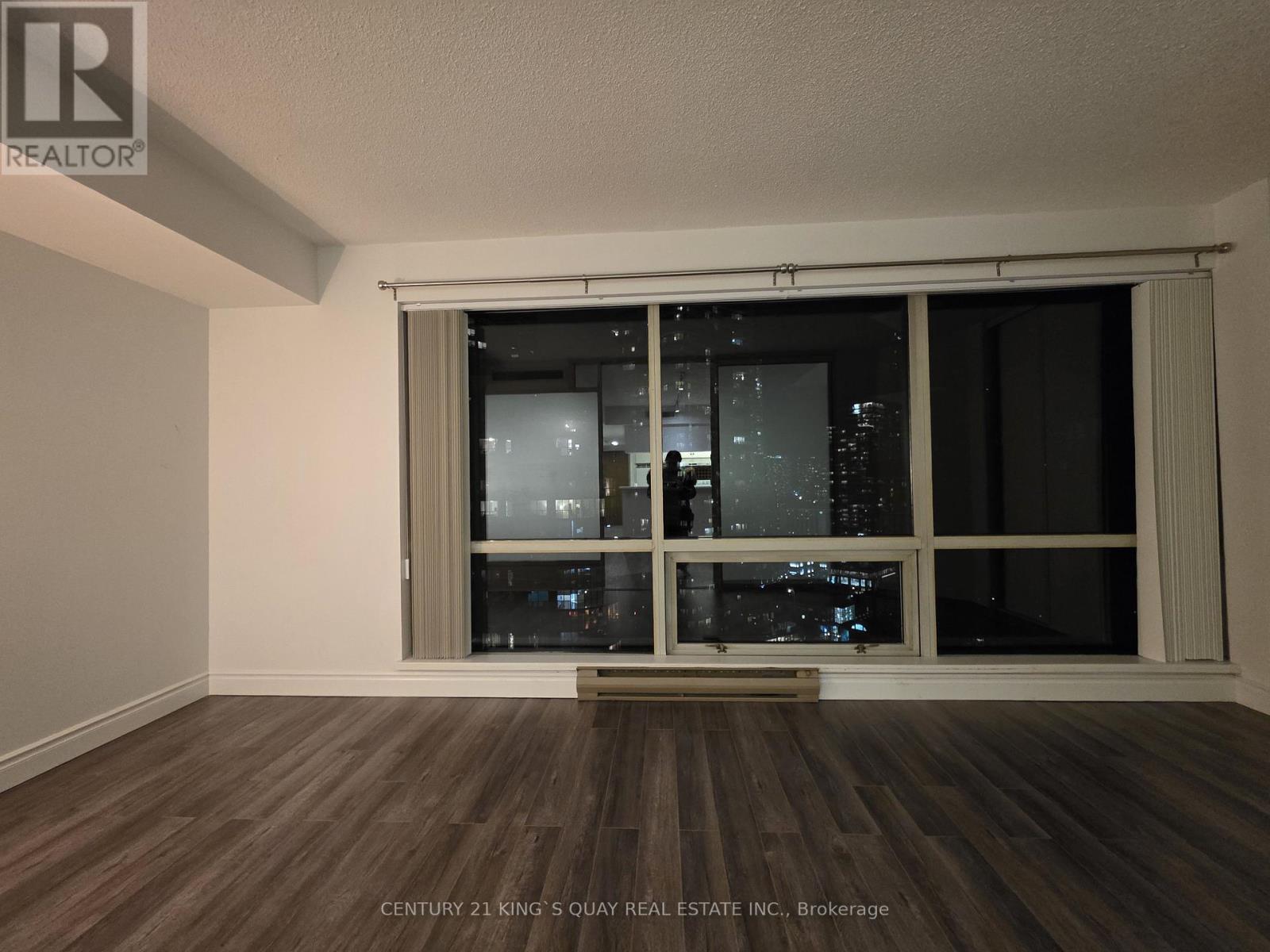 2513 - 1001 Bay Street, Toronto, ON - Indoor Photo Showing Other Room
