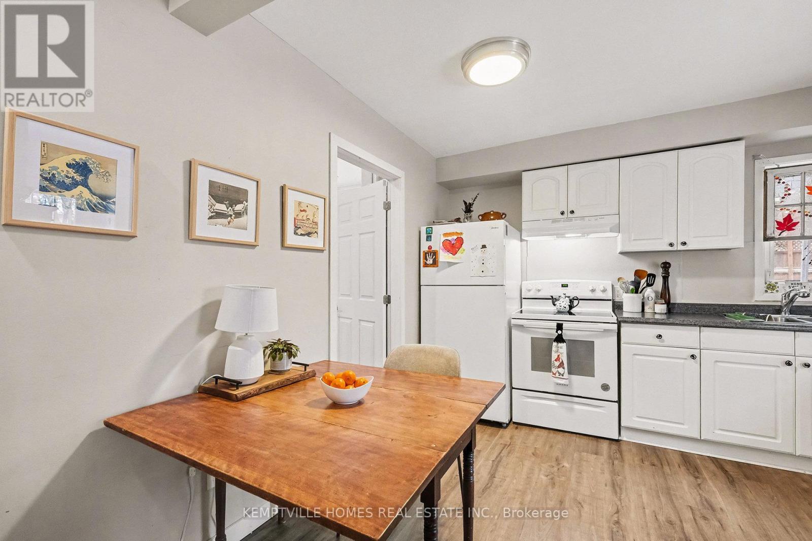 UNIT 3 - LITTLE BUNGALOW (1 BED/1BATH) - 803 St Lawrence Street, Prescott, ON - Indoor Photo Showing Kitchen