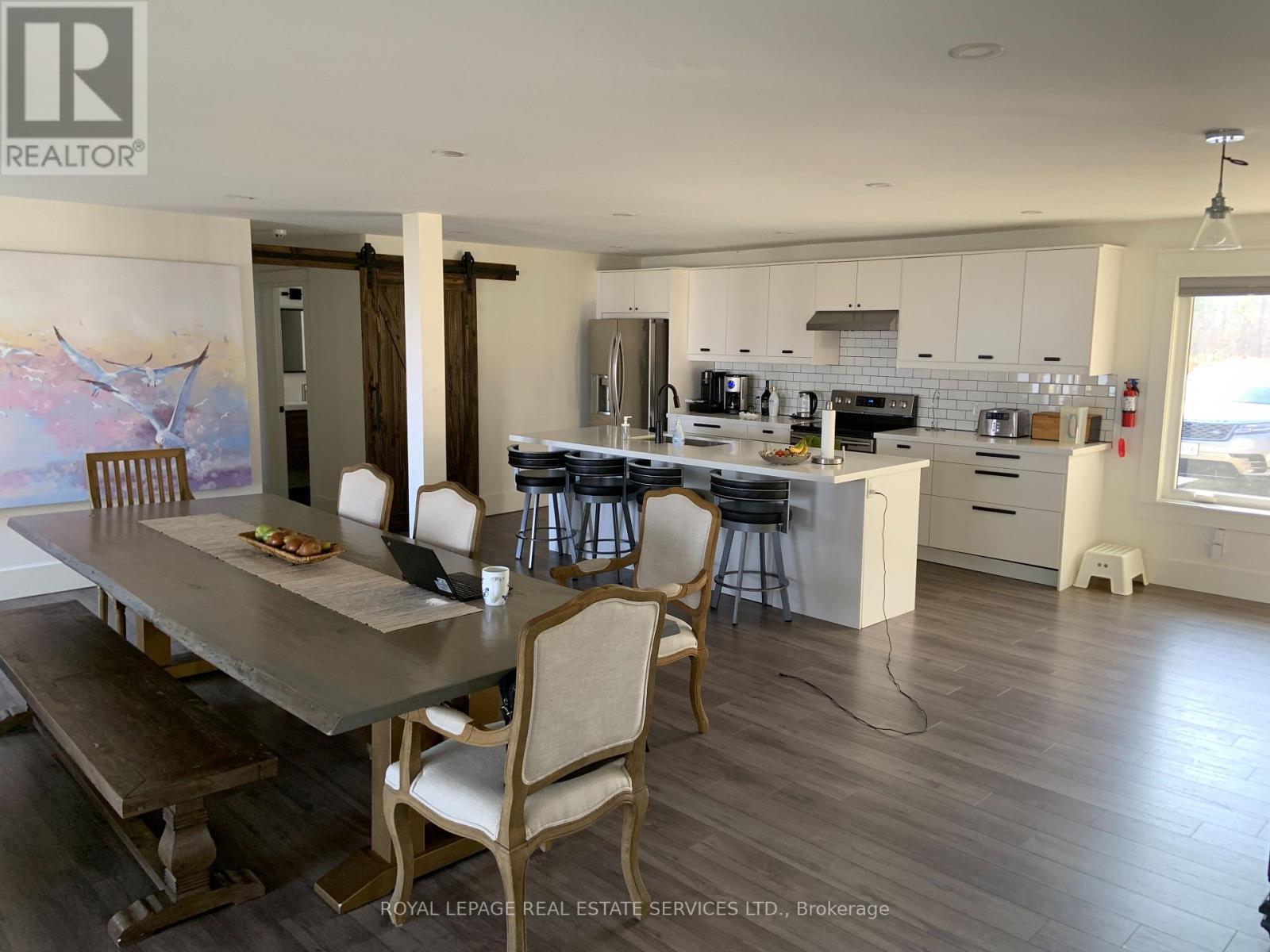 4 Crescent Road, Strong, ON - Indoor