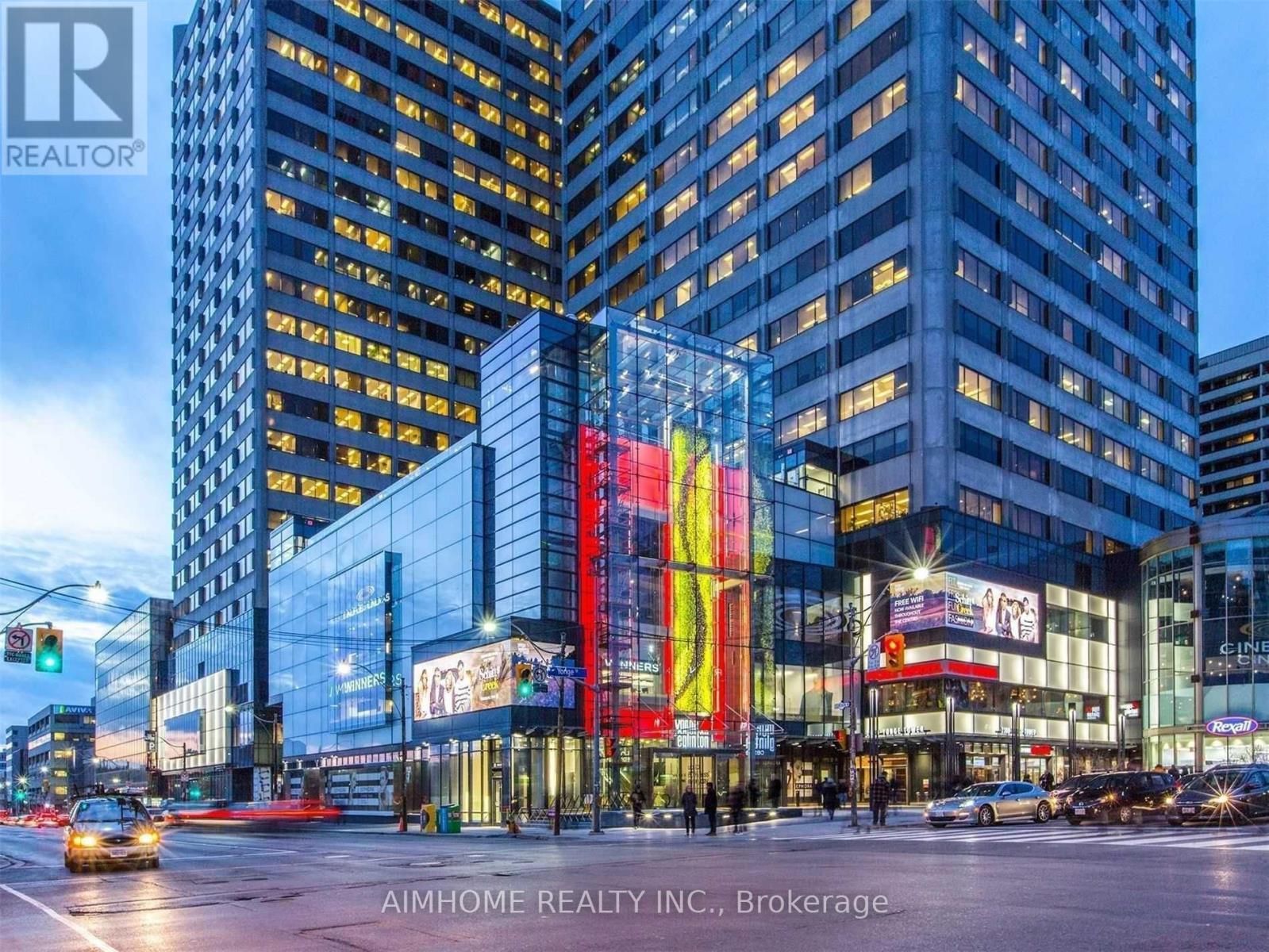 3111 - 8 Eglinton Avenue E, Toronto, ON - Outdoor