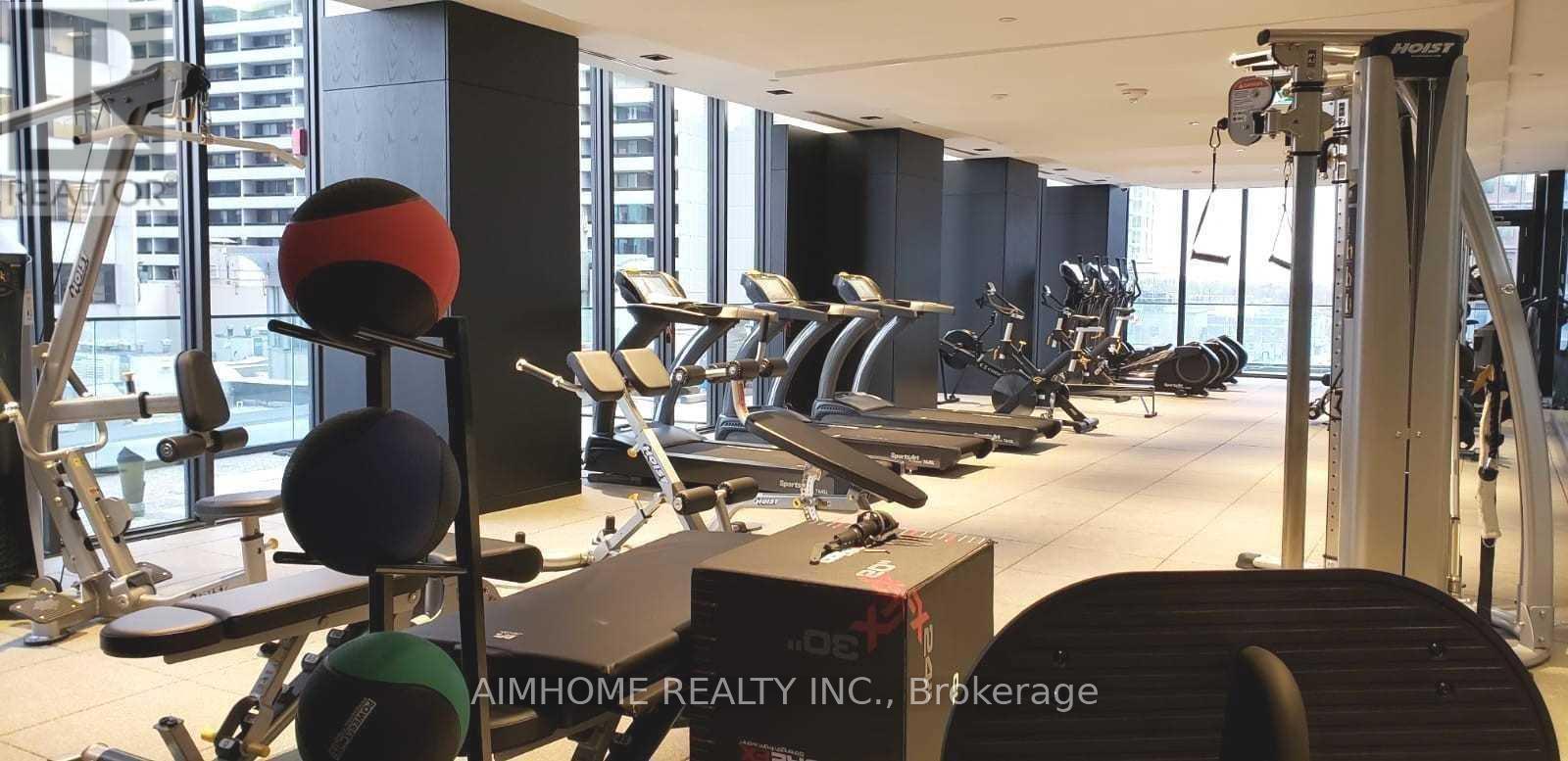 3111 - 8 Eglinton Avenue E, Toronto, ON - Indoor Photo Showing Gym Room