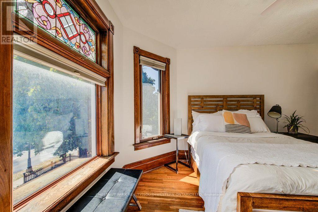 350 Queen Street S, Kitchener, ON - Indoor Photo Showing Bedroom