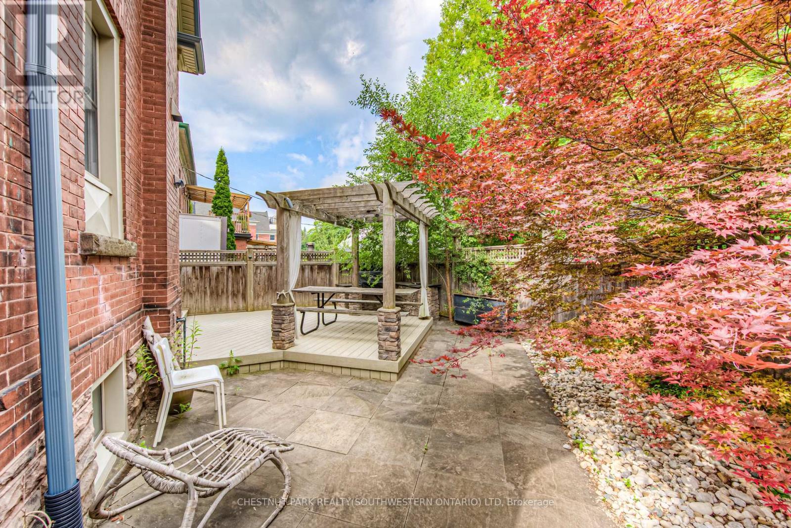 350 Queen Street S, Kitchener, ON - Outdoor