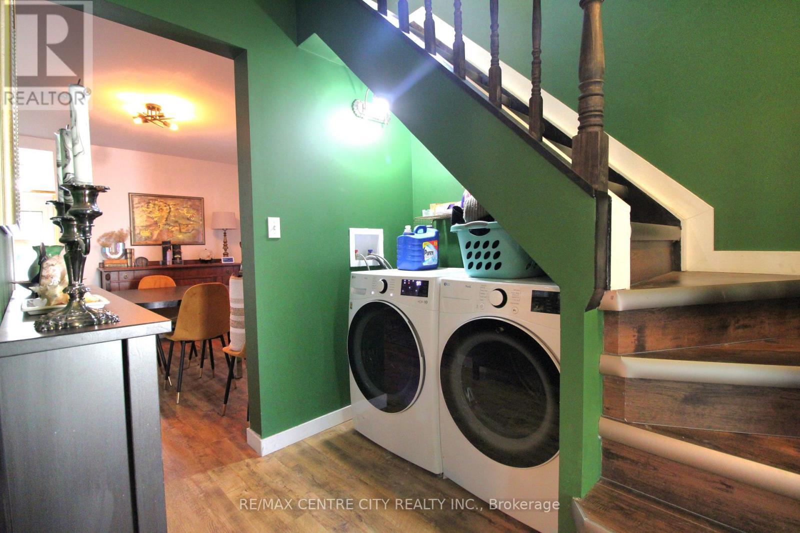 124 Joseph Street, Chatham-Kent, ON - Indoor Photo Showing Laundry Room