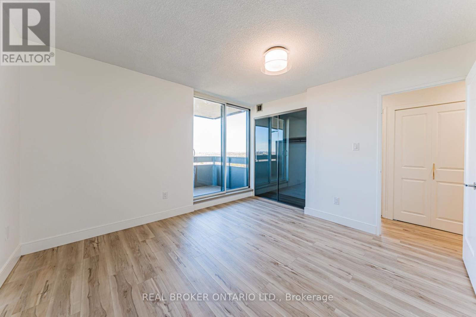 Family Room w/Walk-out to 2nd Balcony - 1503 - 3131 Bridletowne Circle, Toronto, ON - Indoor Photo Showing Other Room