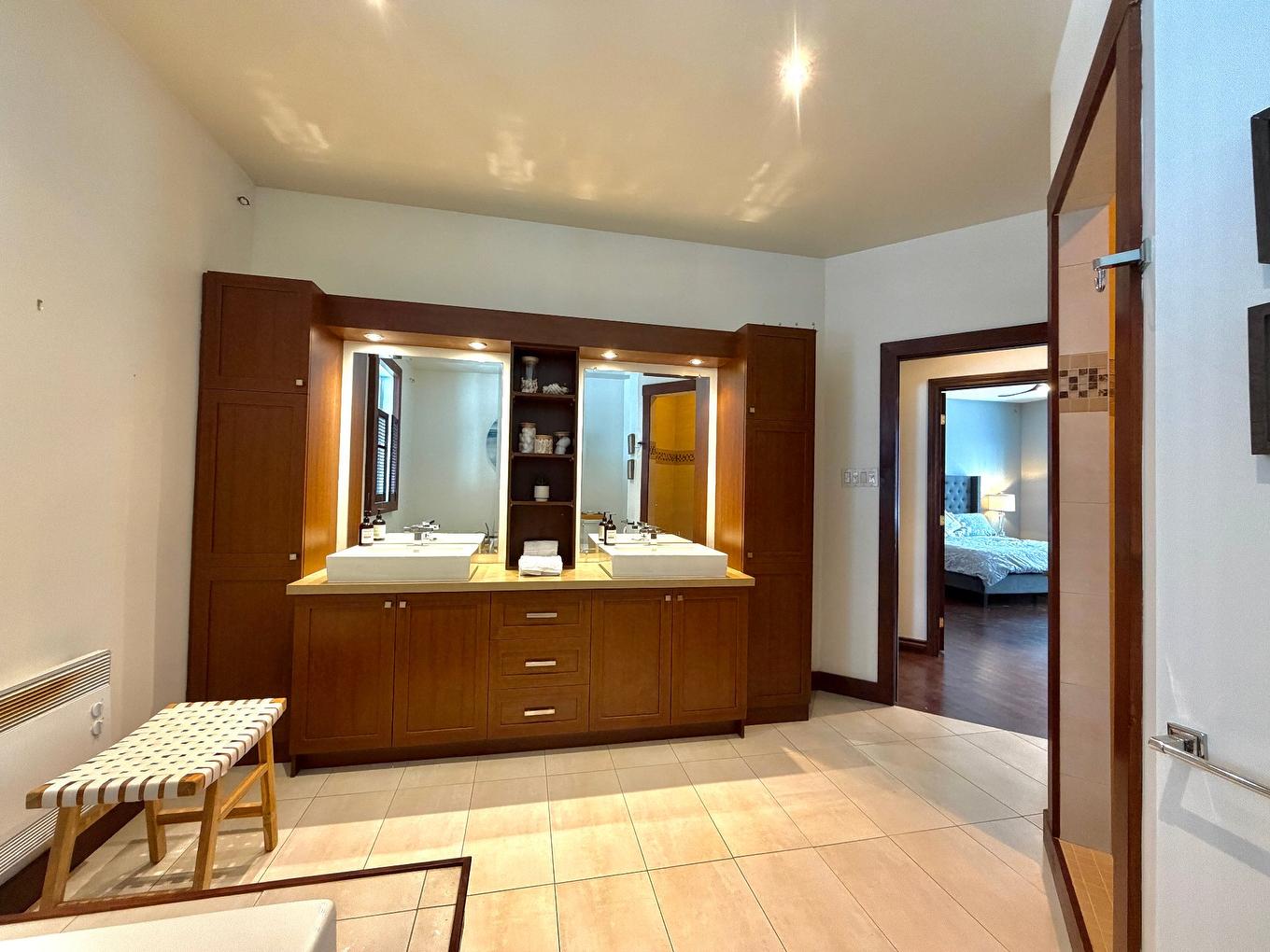 Bathroom - 48 Rue De München, Brownsburg-Chatham, QC - Indoor Photo Showing Bathroom