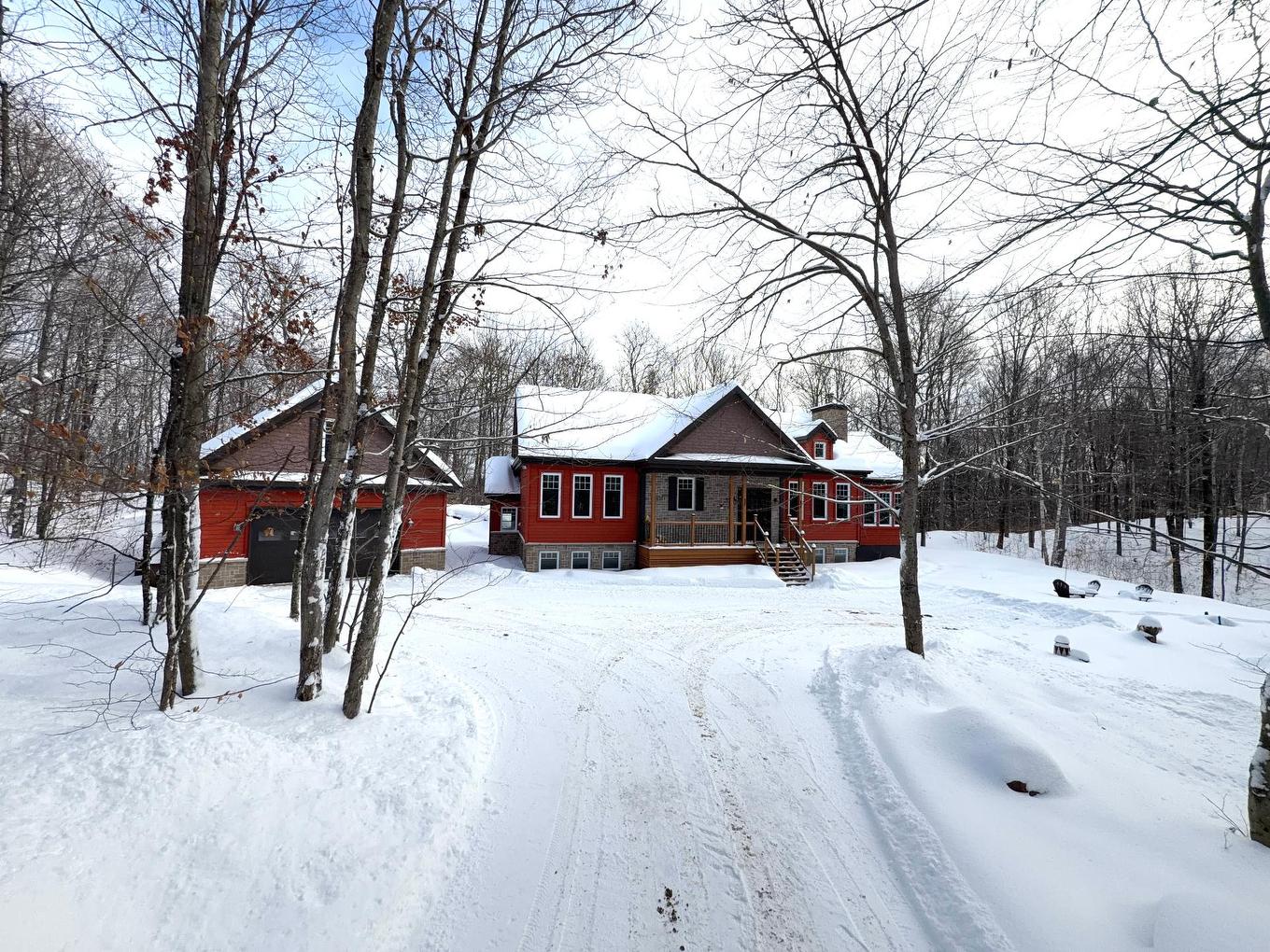 Overall view - 48 Rue De München, Brownsburg-Chatham, QC - Outdoor With Deck Patio Veranda