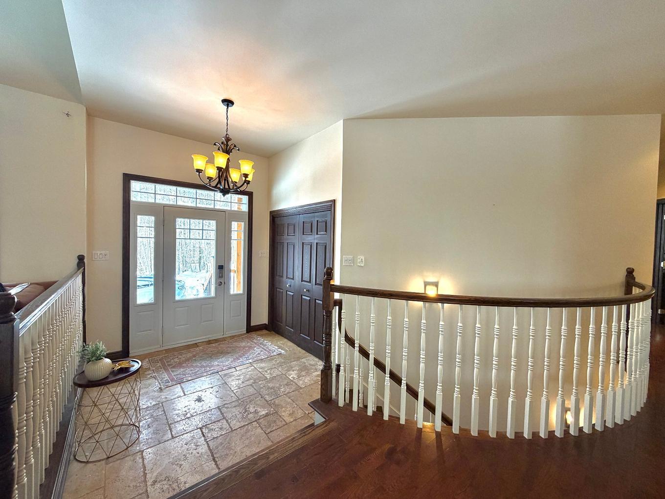 Hall - 48 Rue De München, Brownsburg-Chatham, QC - Indoor Photo Showing Other Room