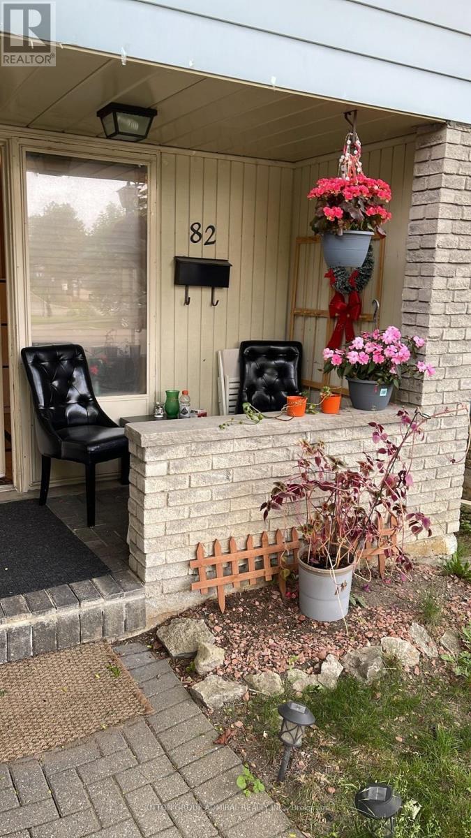 94 - 82 Henderson Drive, Aurora, ON