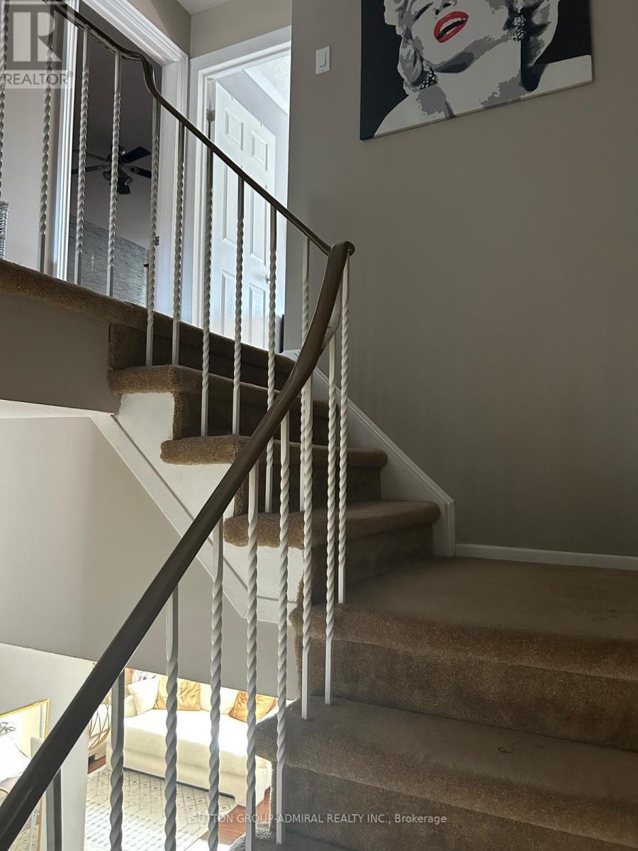 94 - 82 Henderson Drive, Aurora, ON