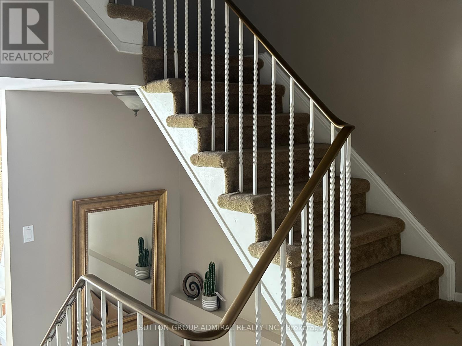 94 - 82 Henderson Drive, Aurora, ON