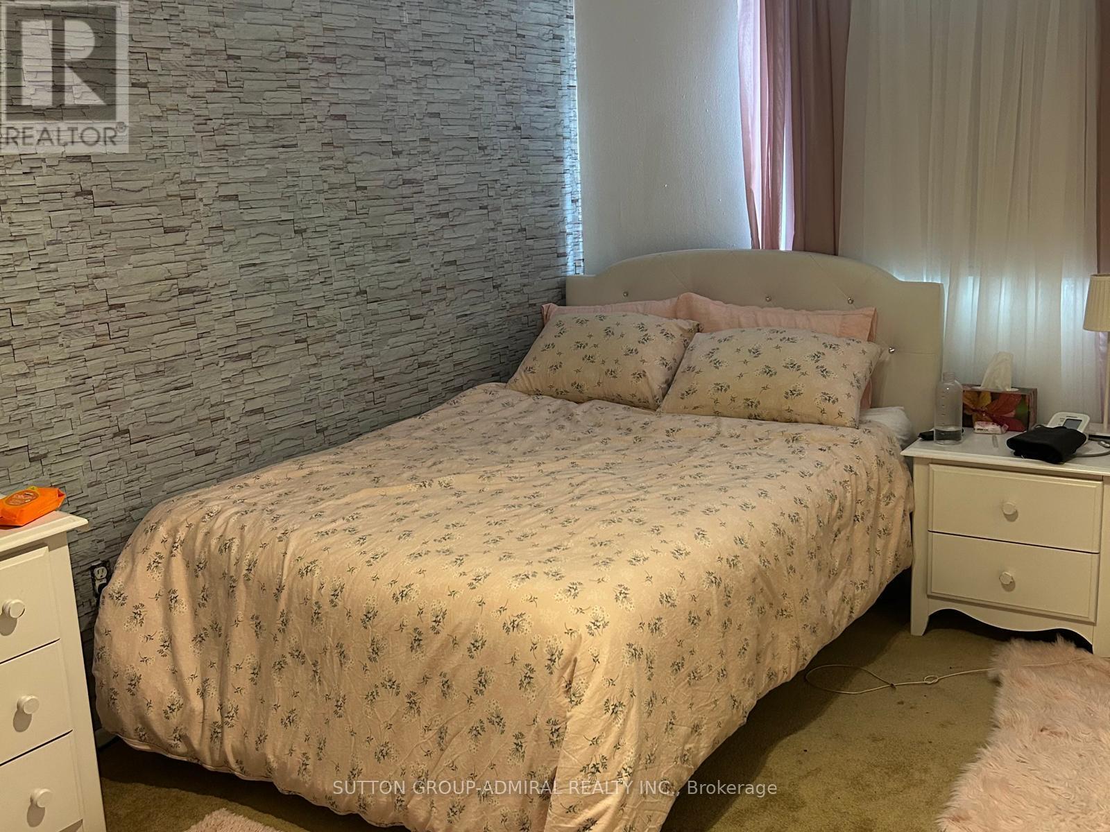 94 - 82 Henderson Drive, Aurora, ON