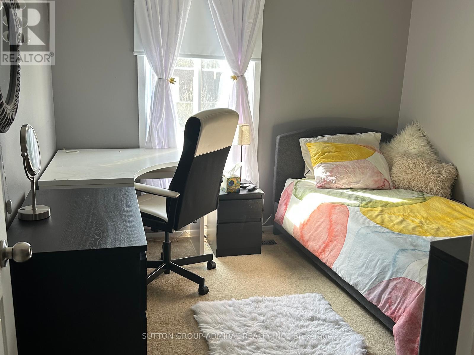 94 - 82 Henderson Drive, Aurora, ON