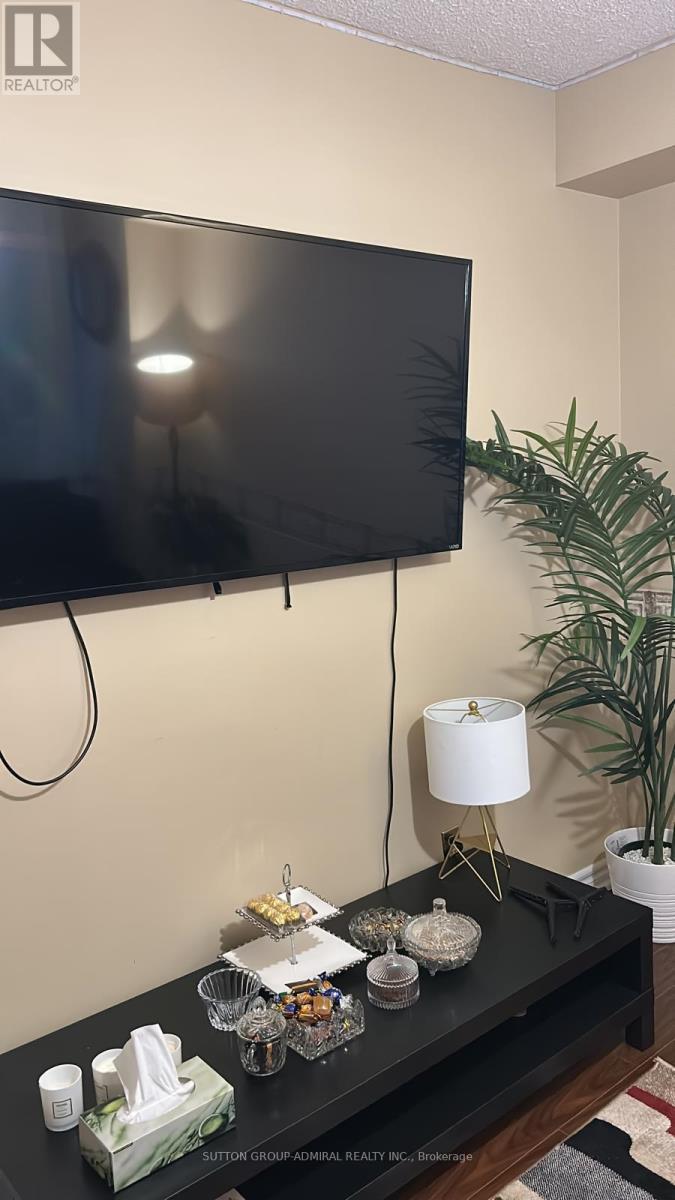 94 - 82 Henderson Drive, Aurora, ON