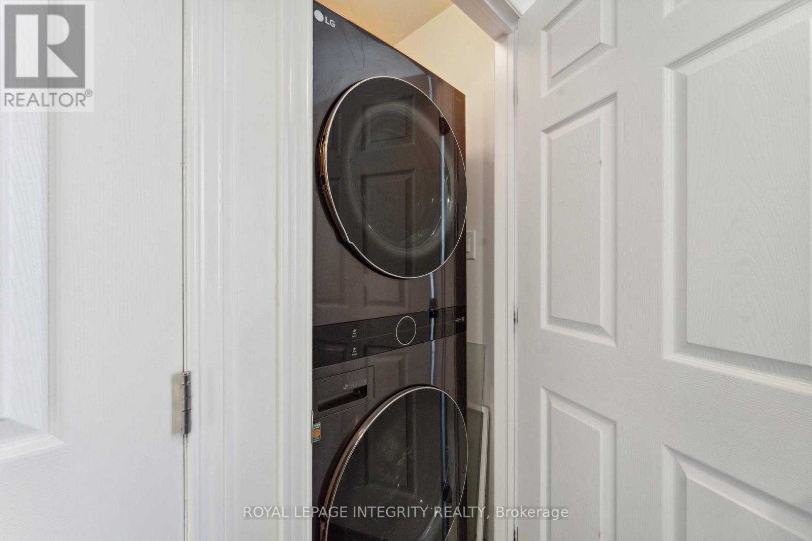 230 Shanly Private, Ottawa, ON - Indoor Photo Showing Laundry Room