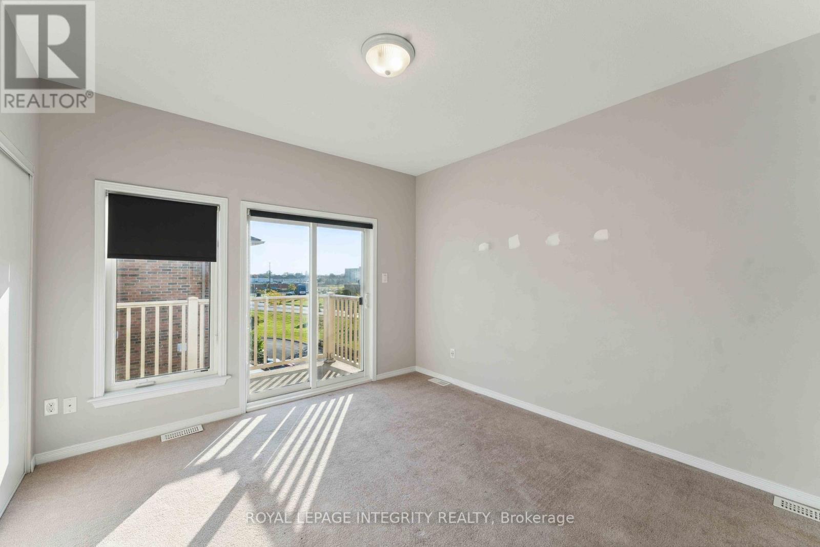 230 Shanly Private, Ottawa, ON - Indoor Photo Showing Other Room