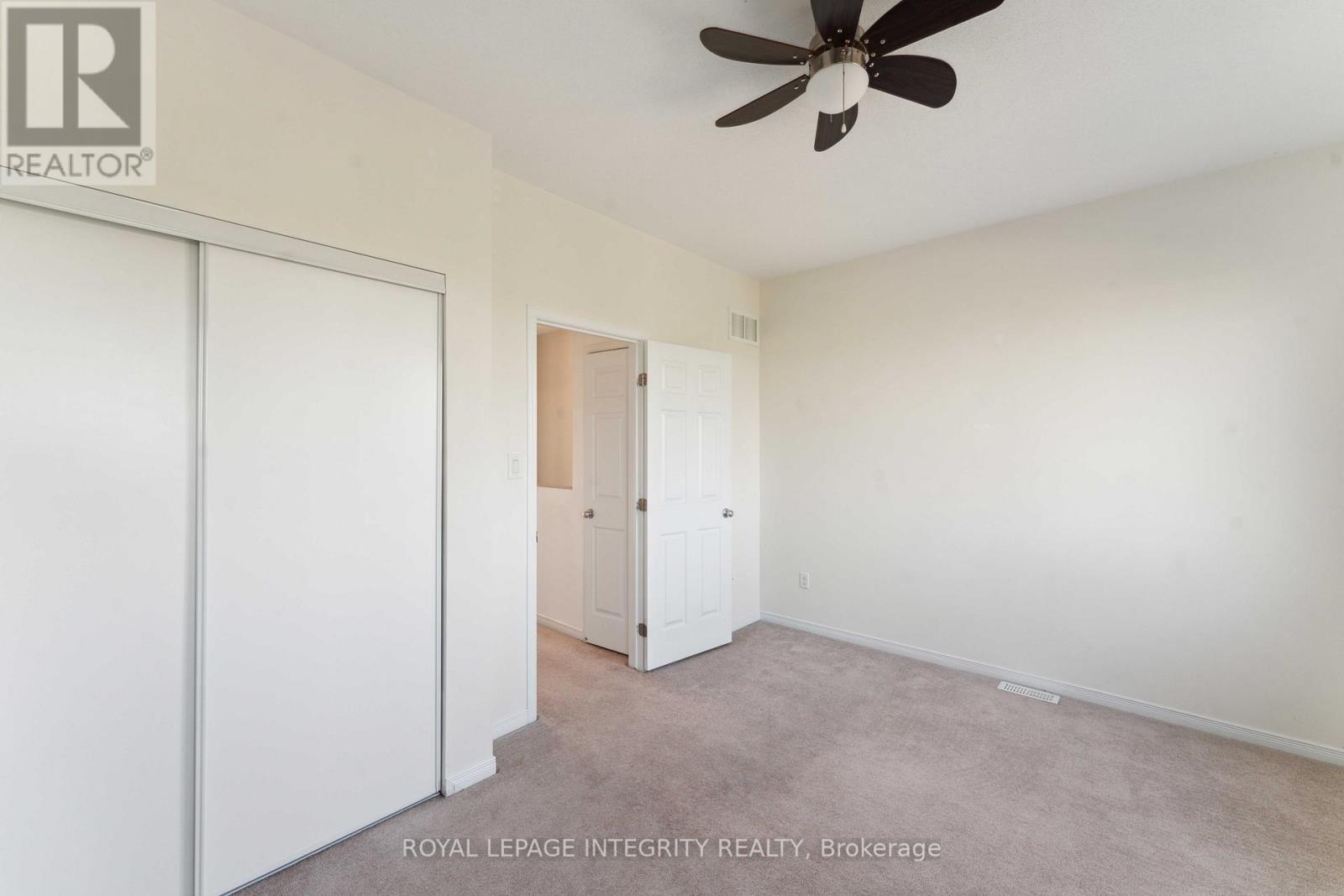 230 Shanly Private, Ottawa, ON - Indoor Photo Showing Other Room