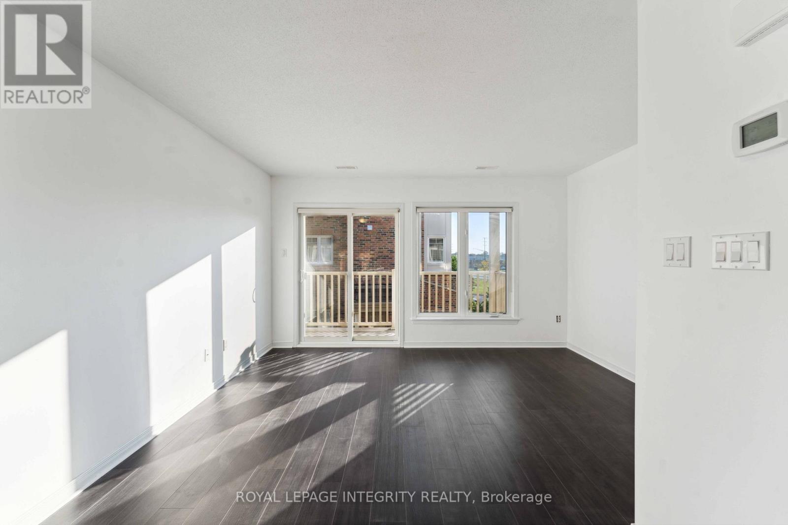 230 Shanly Private, Ottawa, ON - Indoor