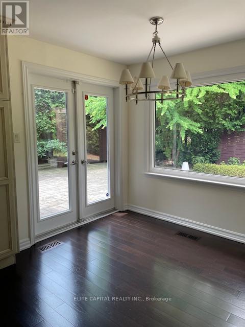 22 Elkpath Avenue, Toronto, ON - Indoor Photo Showing Other Room
