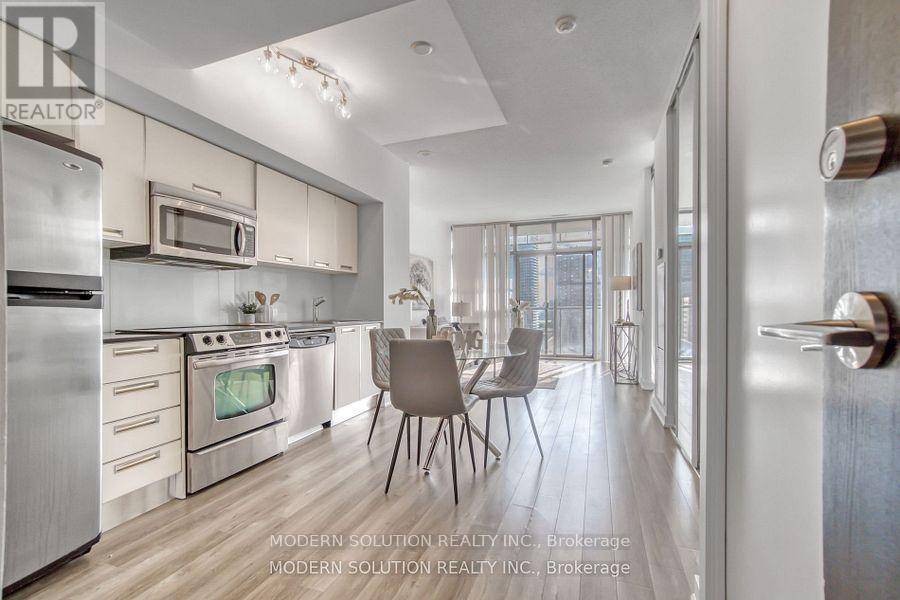 1408 - 33 Charles Street E, Toronto, ON - Indoor Photo Showing Kitchen