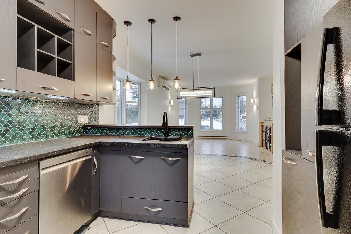 Cuisine - 875 Rue Des Tilleuls, Mascouche, QC - Indoor Photo Showing Kitchen