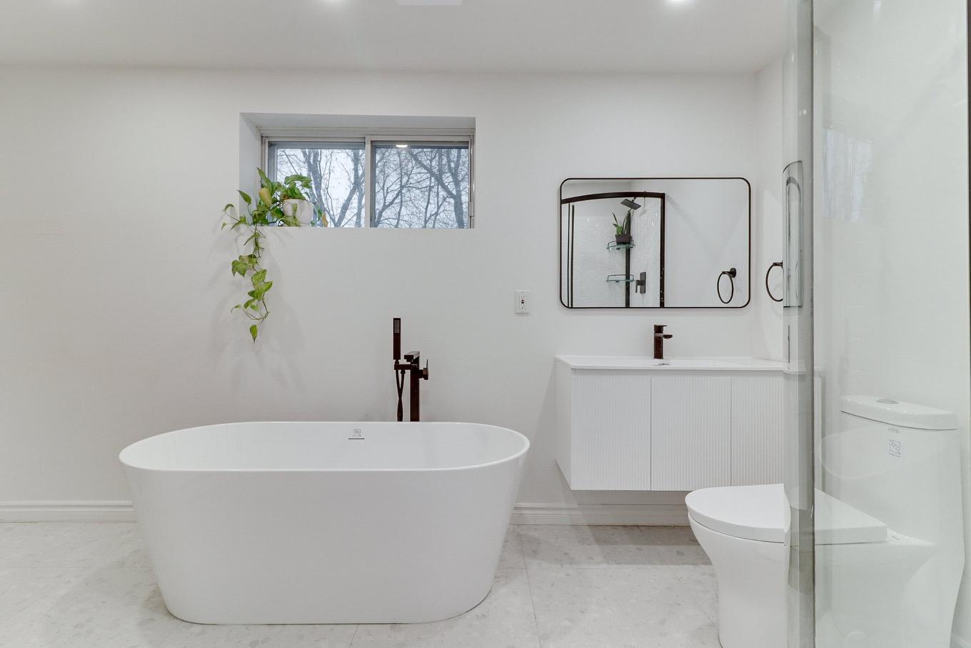 Salle de bains - 875 Rue Des Tilleuls, Mascouche, QC - Indoor Photo Showing Bathroom