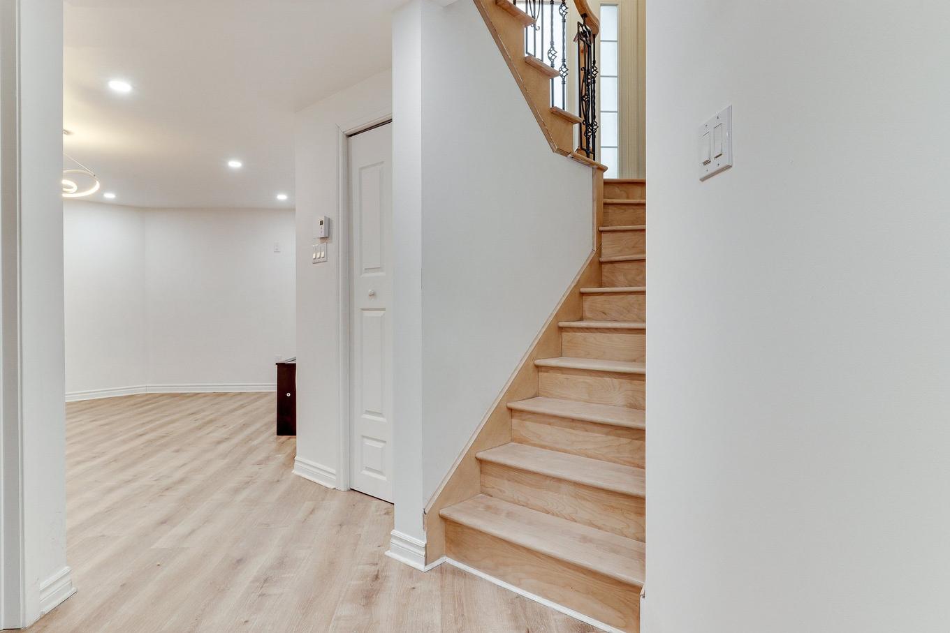 Salle familiale - 875 Rue Des Tilleuls, Mascouche, QC - Indoor Photo Showing Other Room