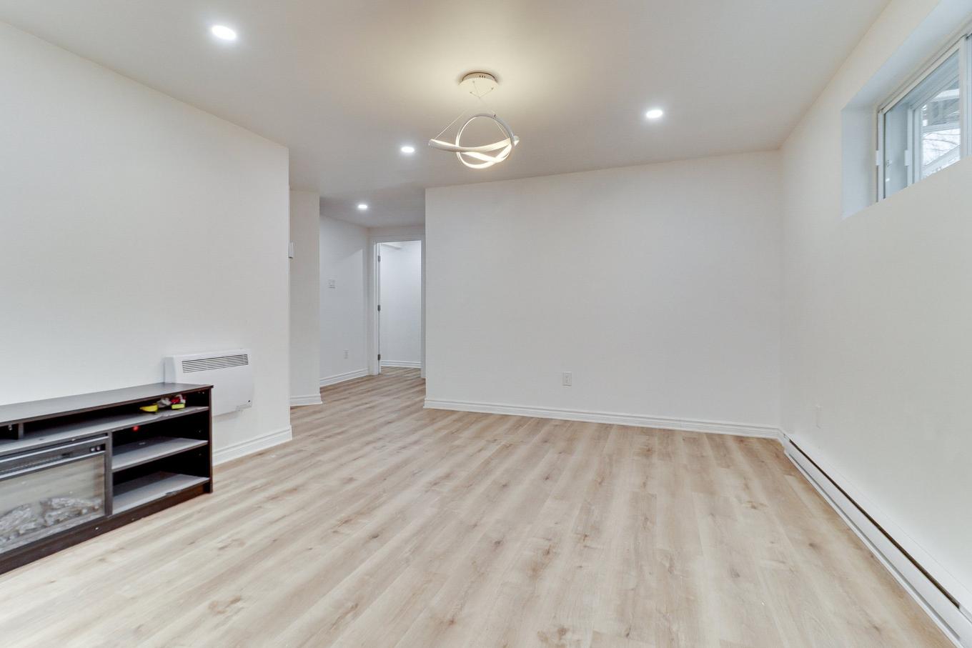 Salle familiale - 875 Rue Des Tilleuls, Mascouche, QC - Indoor Photo Showing Other Room