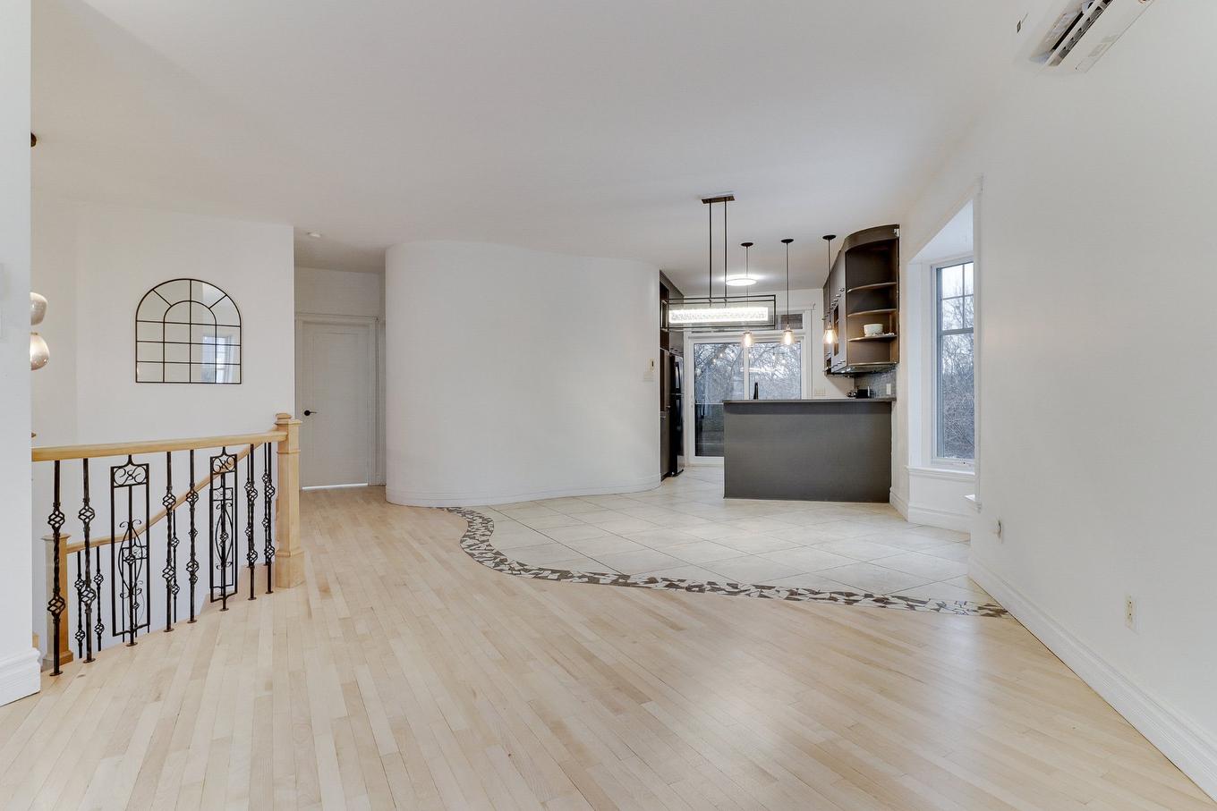 Salon - 875 Rue Des Tilleuls, Mascouche, QC - Indoor Photo Showing Other Room