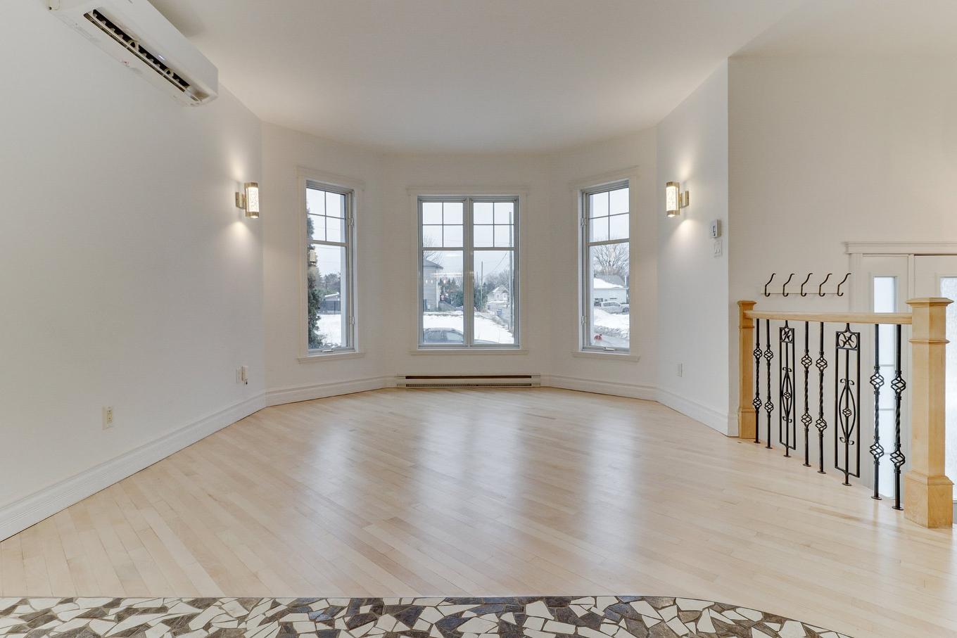 Salon - 875 Rue Des Tilleuls, Mascouche, QC - Indoor Photo Showing Other Room