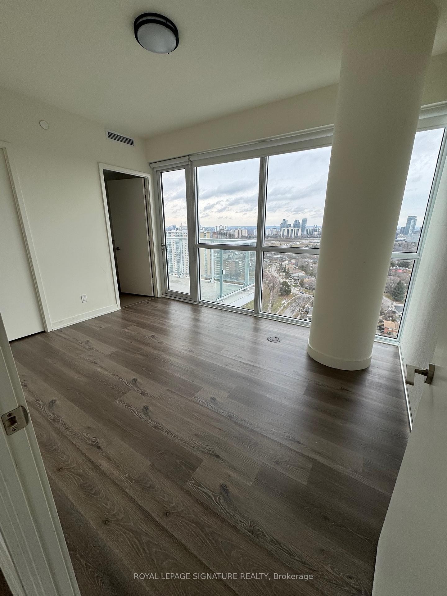 2307-10 Deerlick Court, Toronto, ON - Indoor