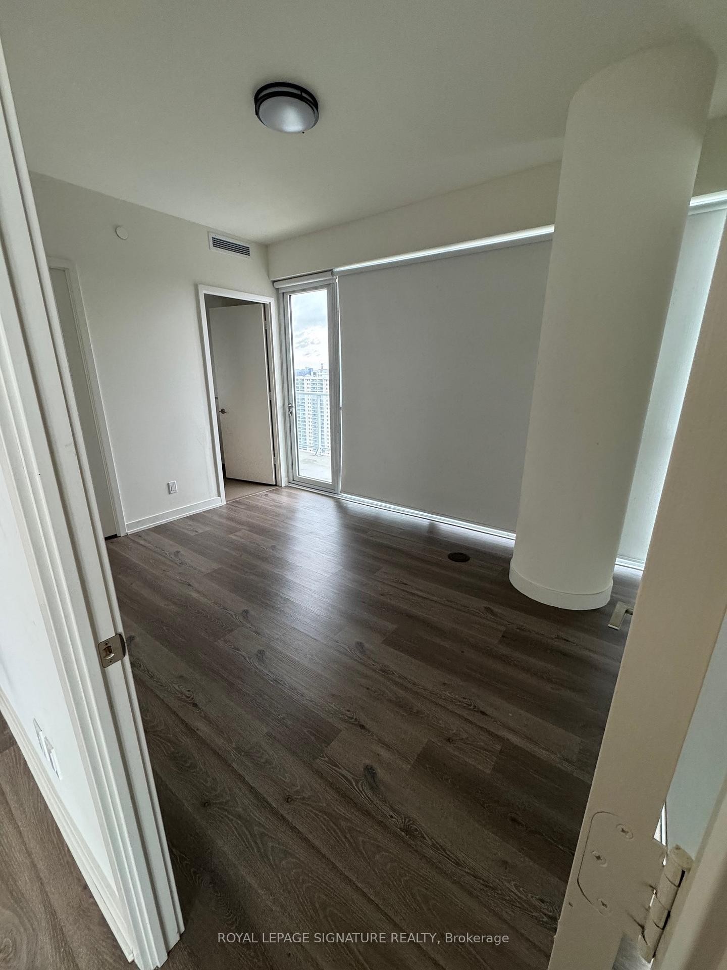 2307-10 Deerlick Court, Toronto, ON - Indoor Photo Showing Other Room