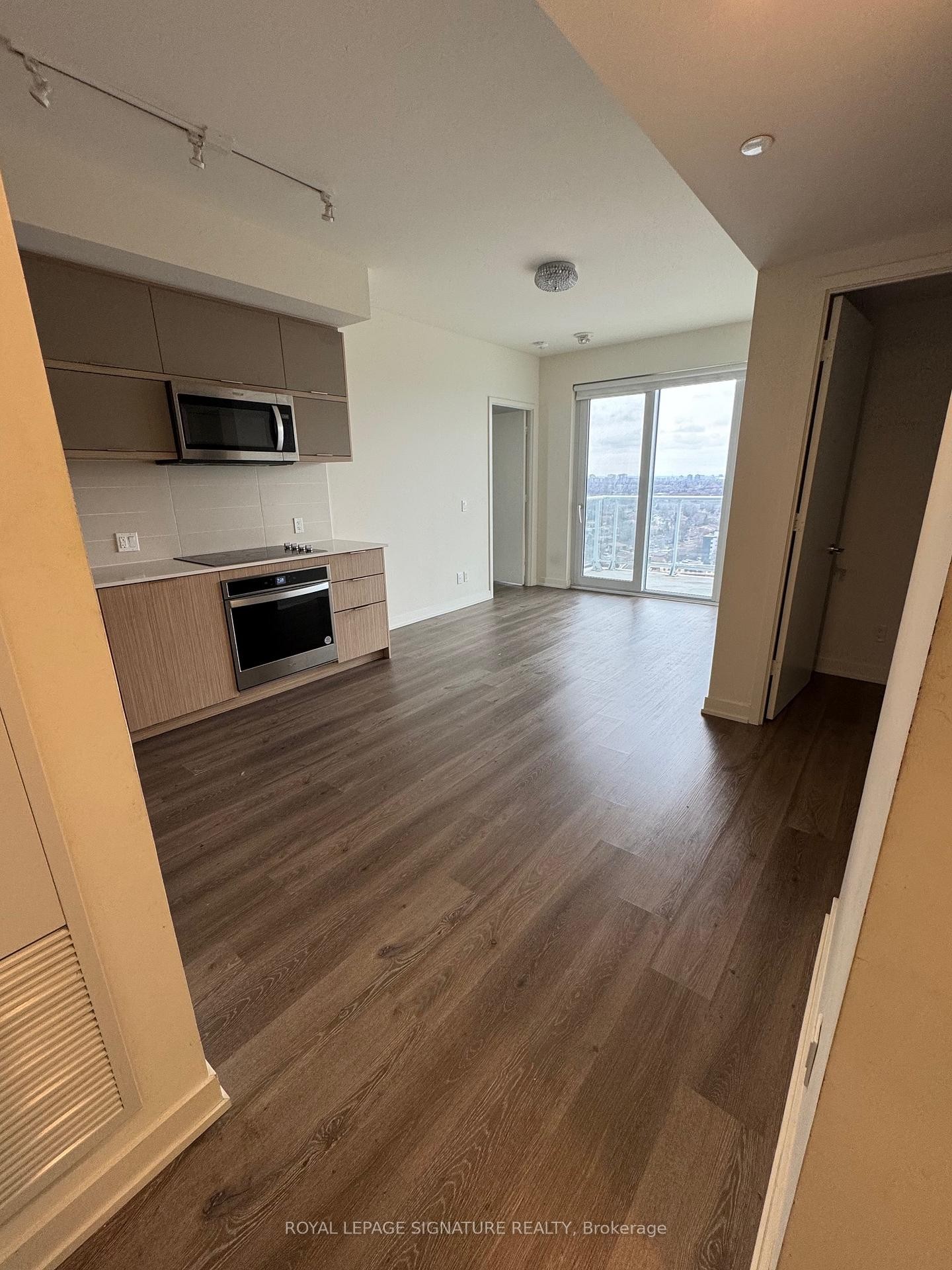 2307-10 Deerlick Court, Toronto, ON - Indoor