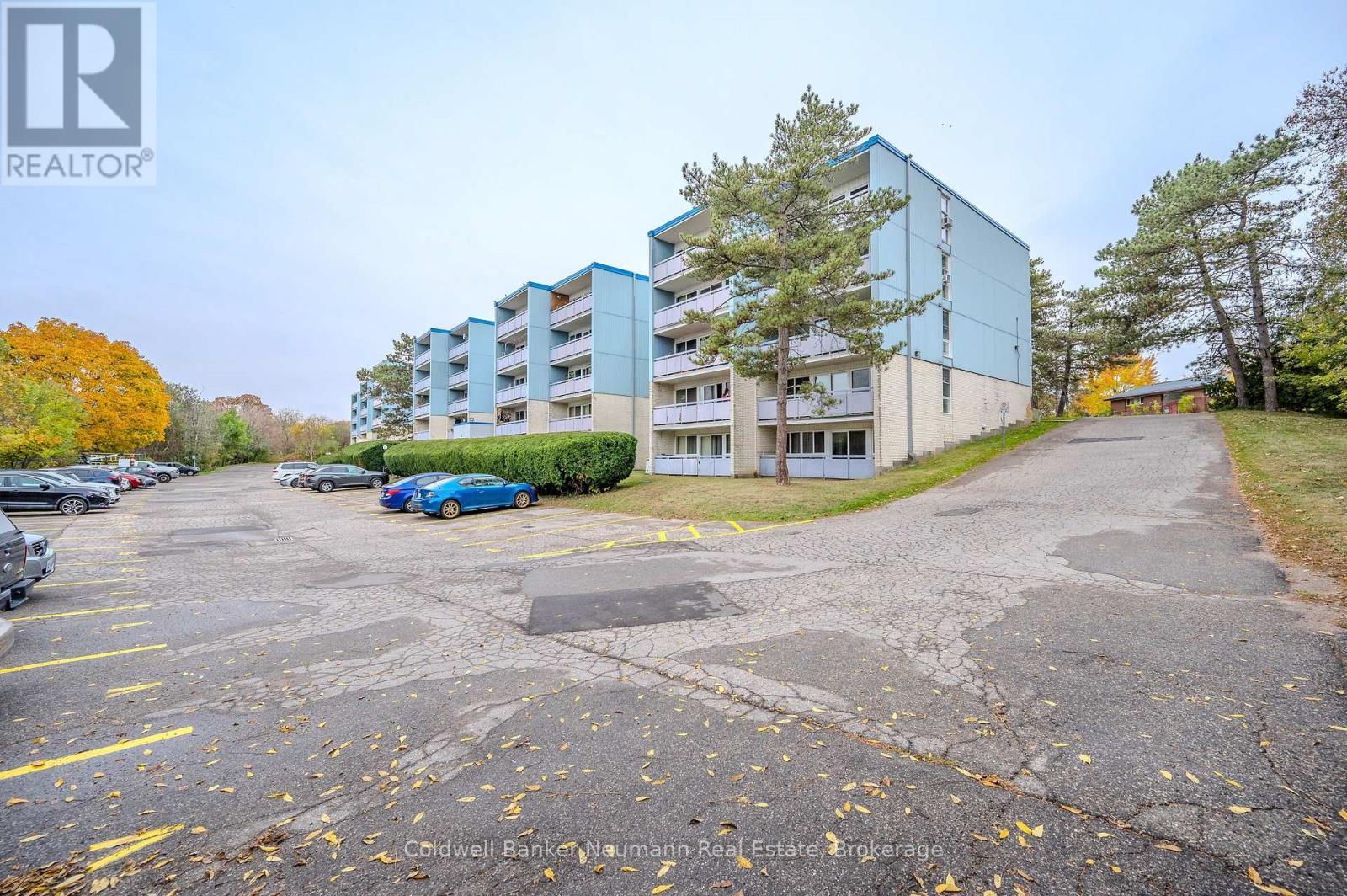 511 - 105 Conroy Crescent, Guelph (Dovercliffe Park/Old University), ON - Outdoor With Balcony