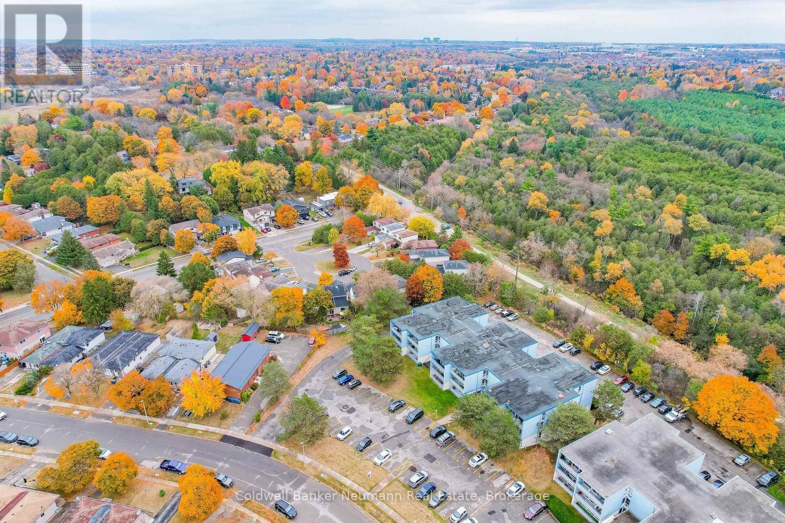 511 - 105 Conroy Crescent, Guelph (Dovercliffe Park/Old University), ON - Outdoor With View