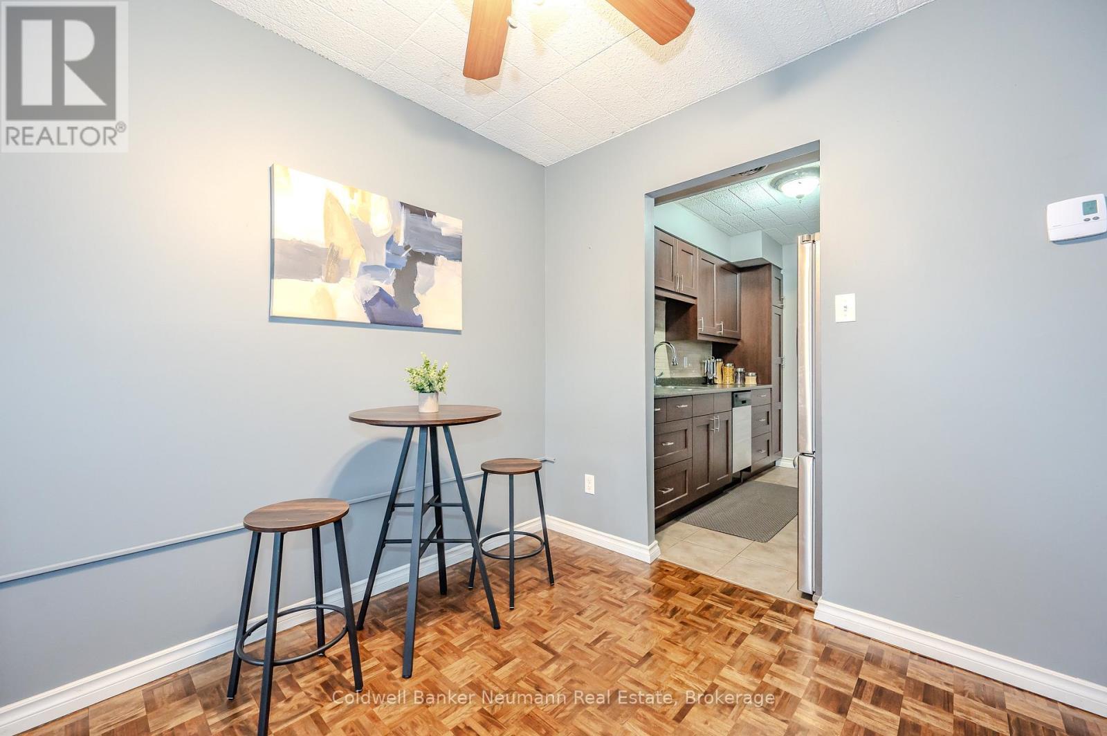 511 - 105 Conroy Crescent, Guelph (Dovercliffe Park/Old University), ON - Indoor Photo Showing Other Room