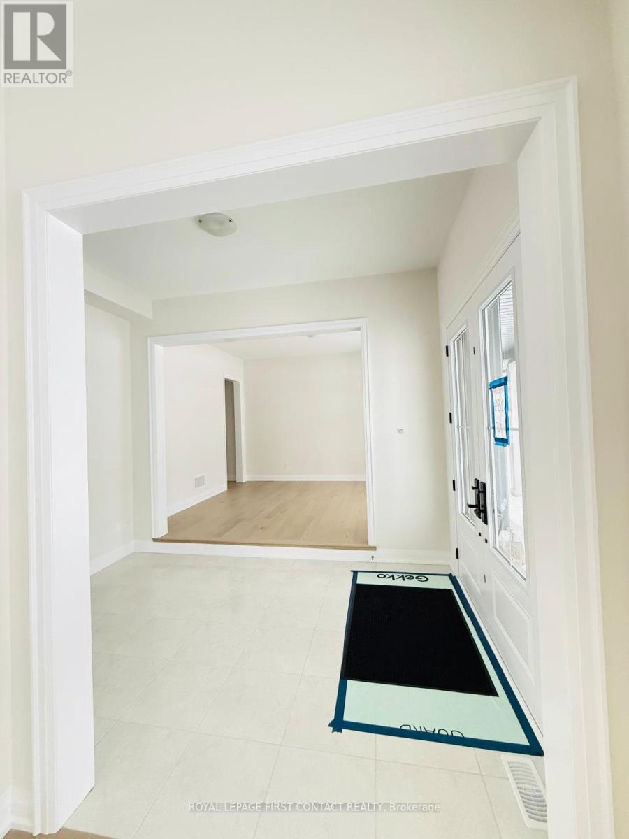 12 Herbert Avenue, Oro-Medonte, ON - Indoor Photo Showing Other Room